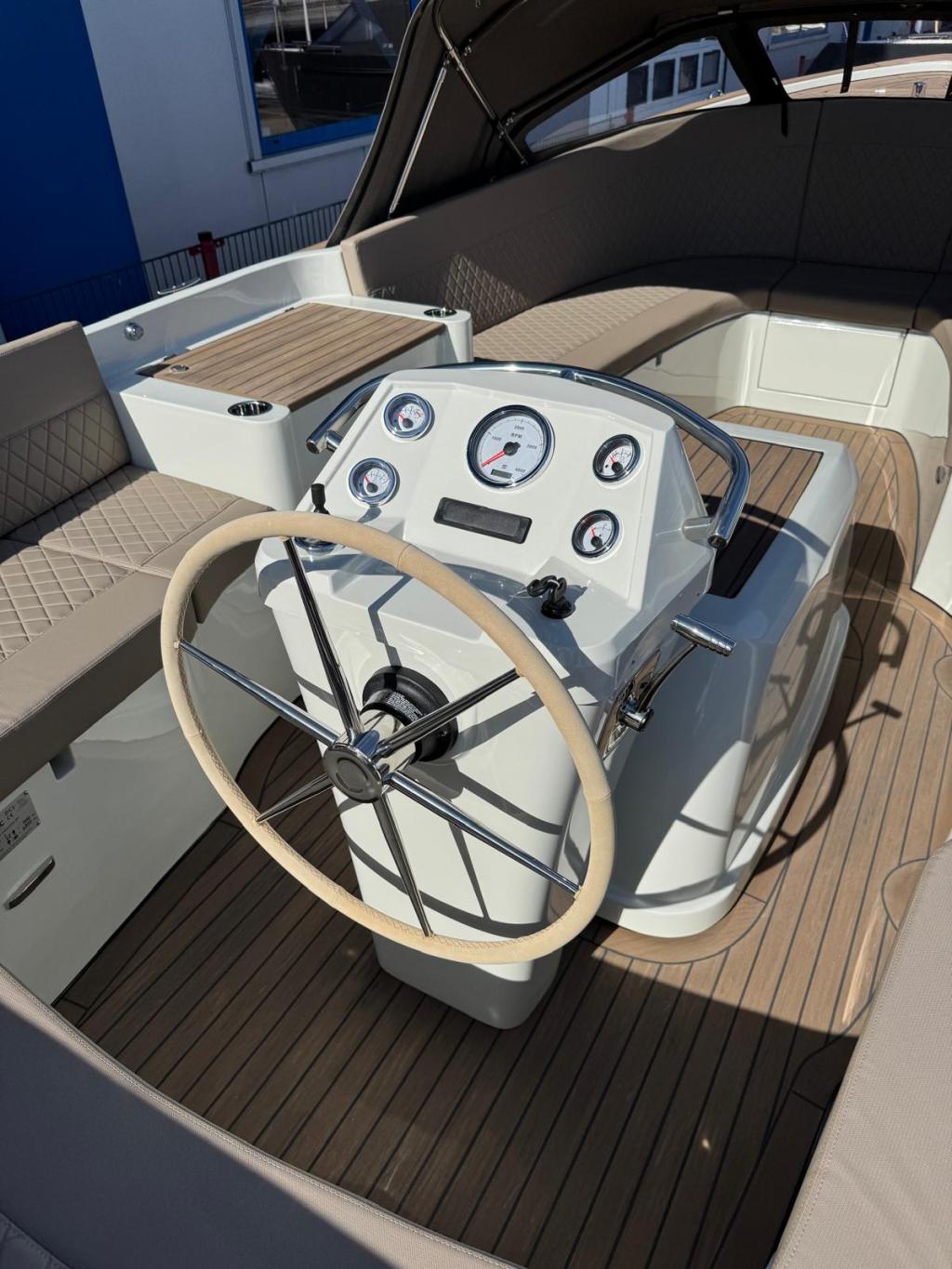 Antaris Sixty7 met Vetus 42 pk