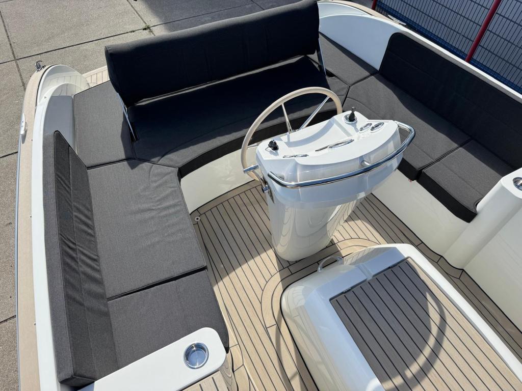 Antaris Seventy5 met Vetus 52pk