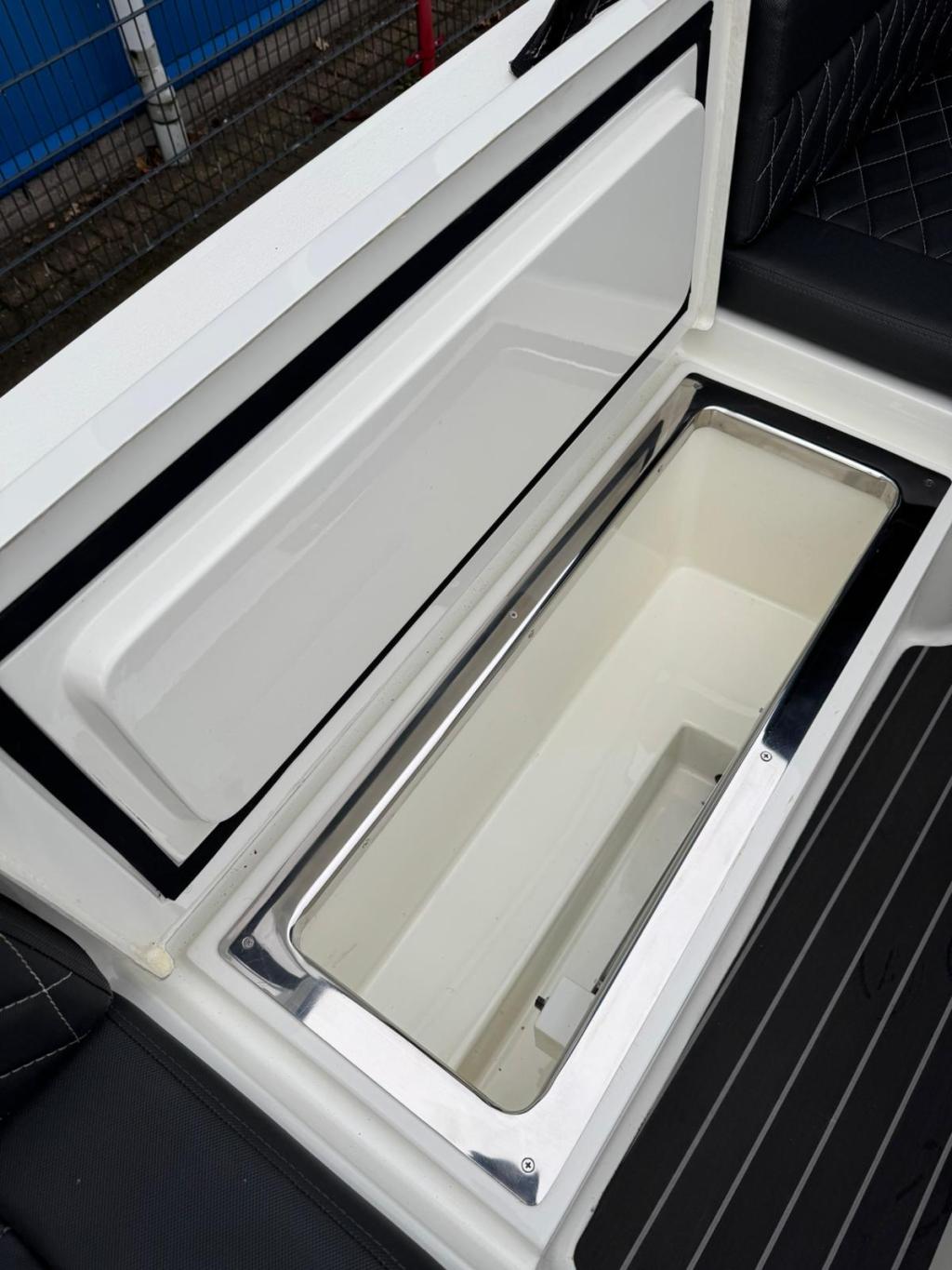 Waterspoor 707 met Vetus 33 pk