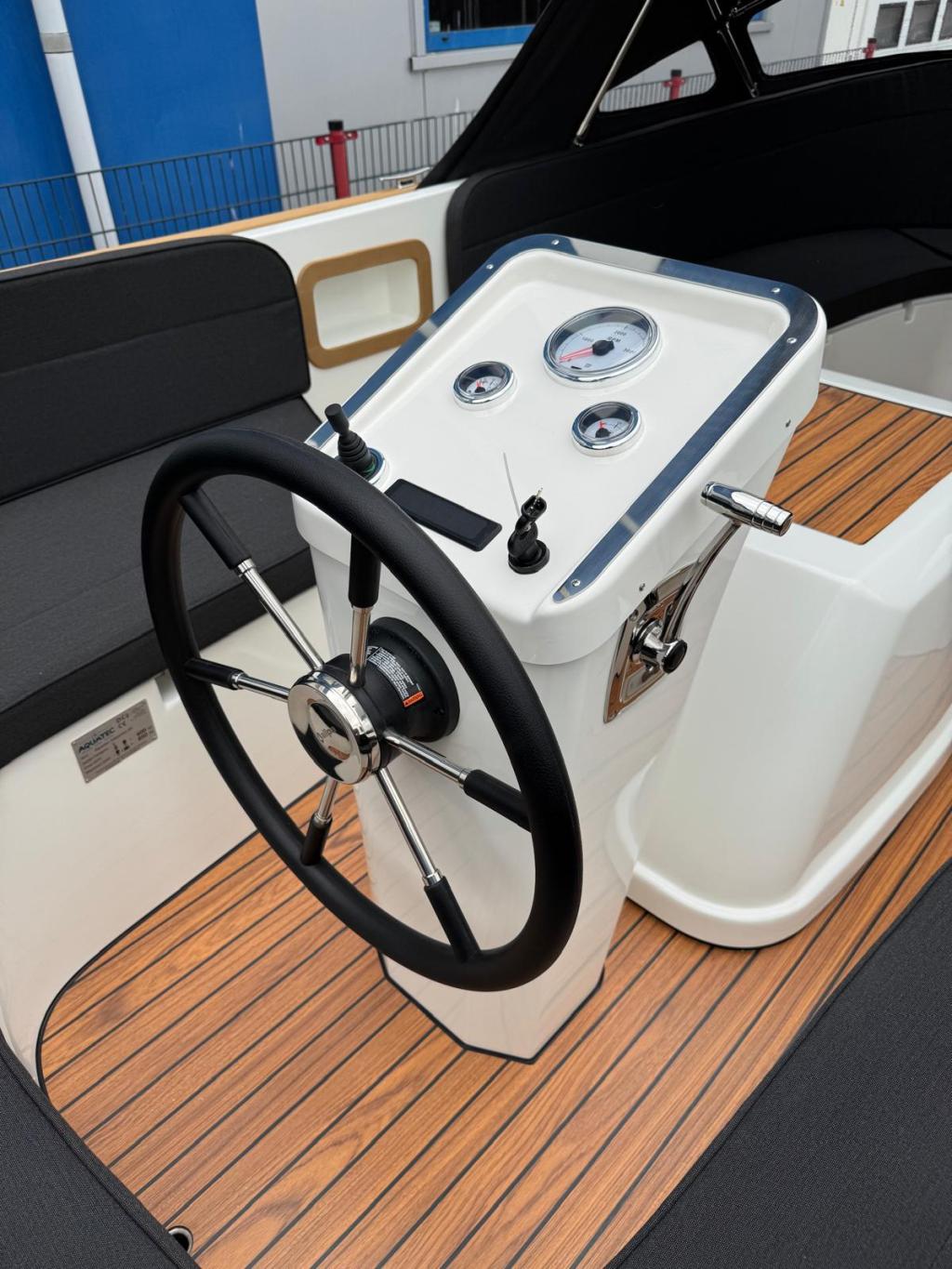 Antaris Fifty5 met Vetus 27pk