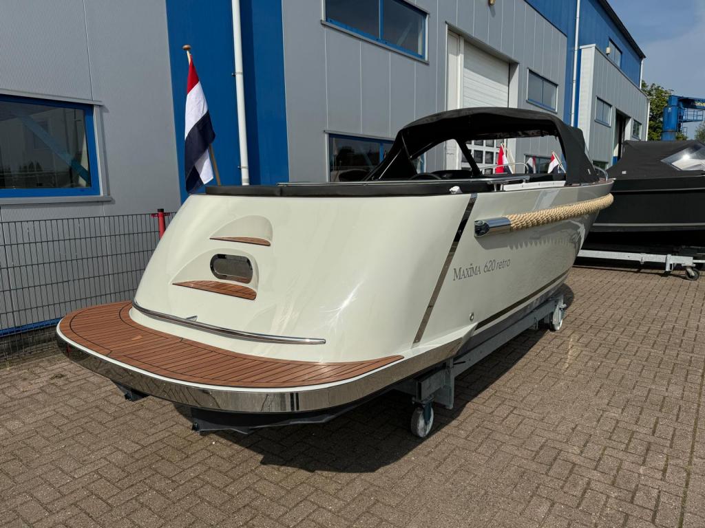 Maxima 620 MC Retro met Honda 30pk