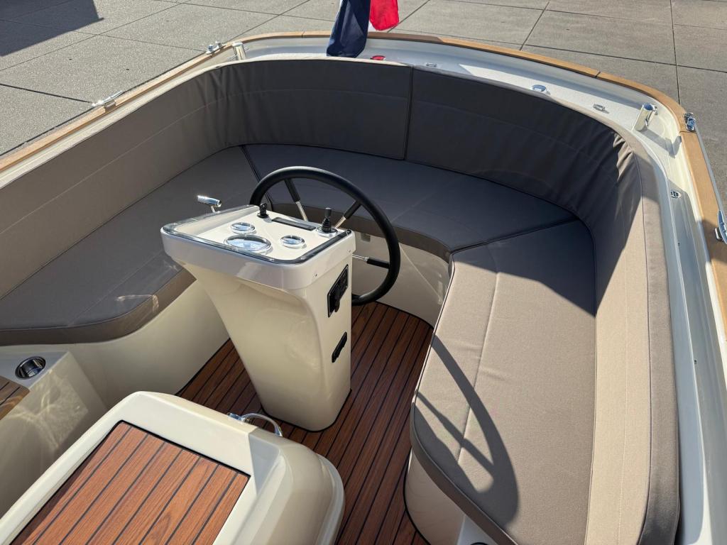 Antaris Fifty5 met Vetus 27 pk