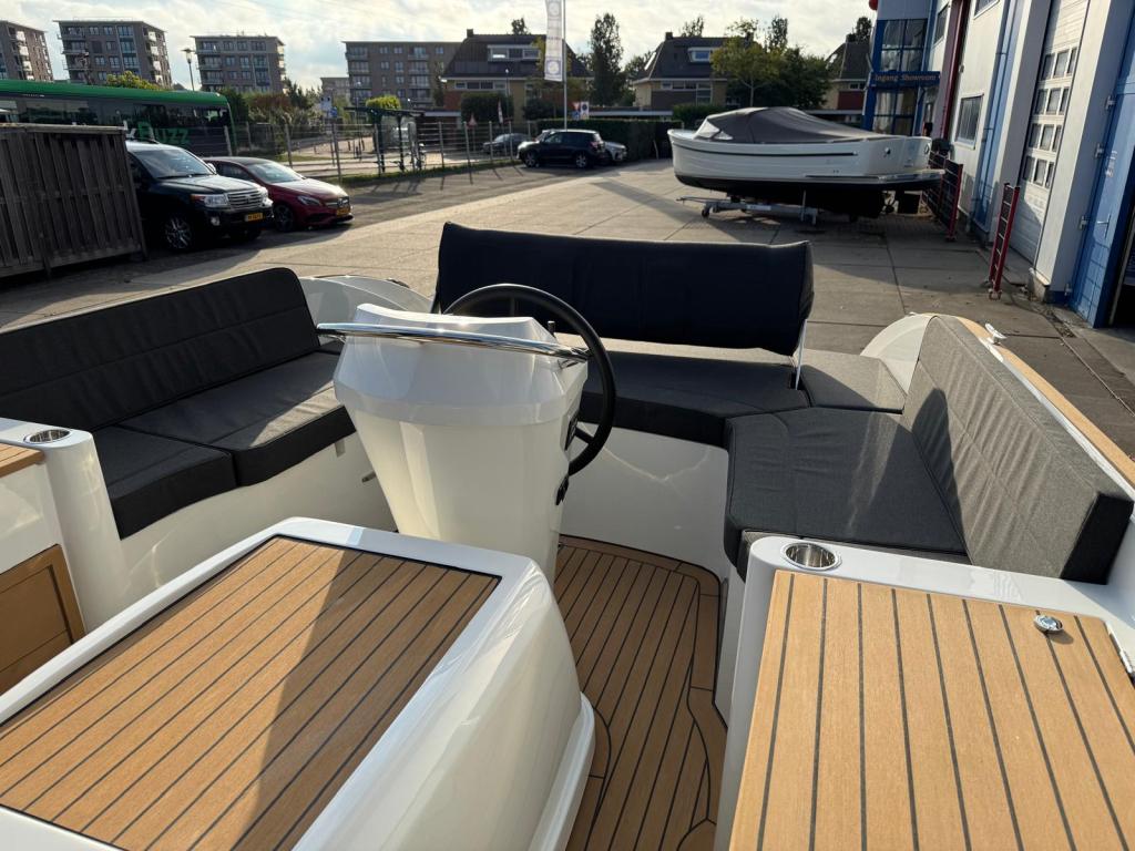 Antaris Sixty7 met Vetus 42 pk