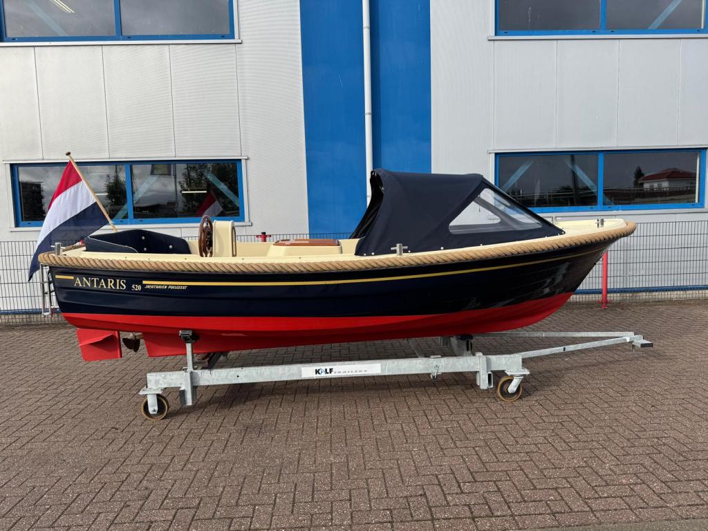 Antaris 520 met Vetus 11pk