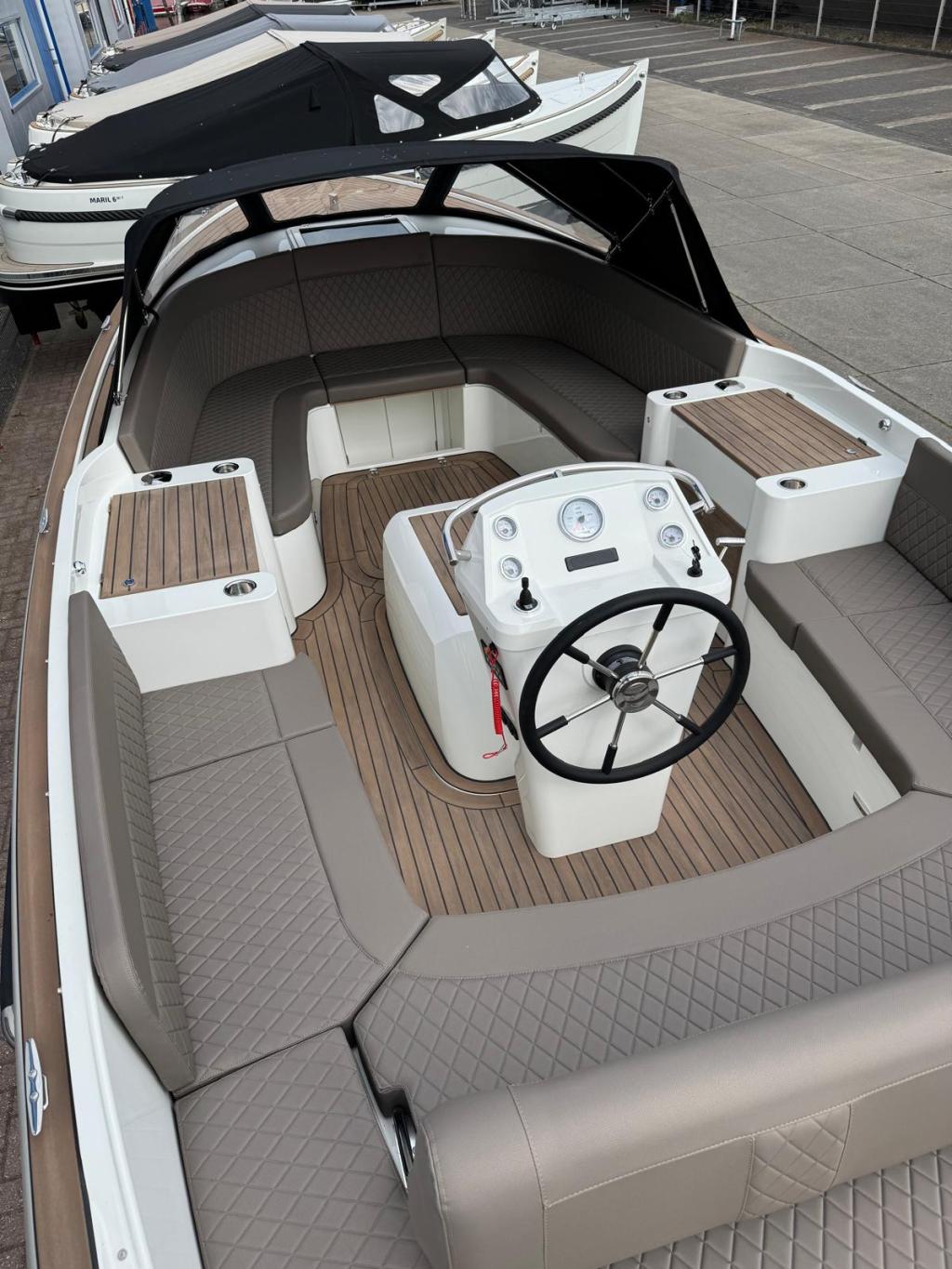 Antaris  Seventy5 met Vetus 52pk