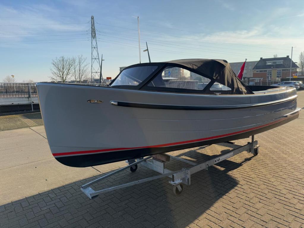 Antaris Sixty6 met Vetus 42 pk