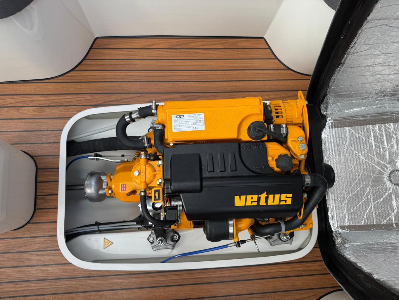Antaris Fifty5 met Vetus 27pk