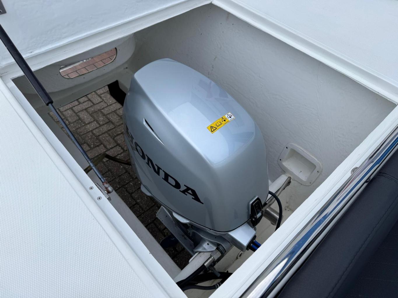 Maxima 620 met Honda 30 pk