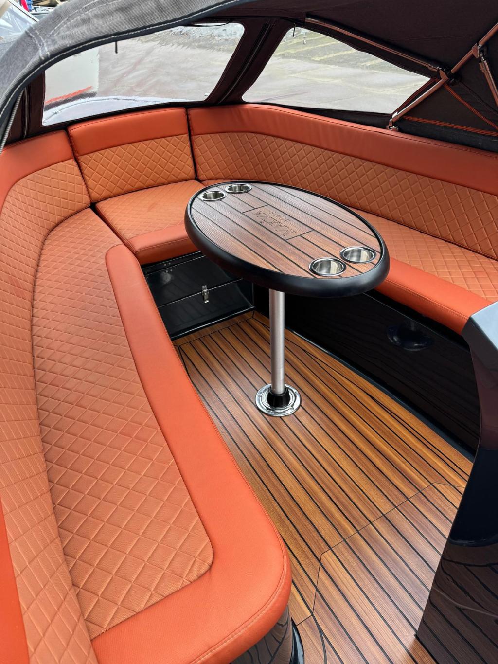 Maxima 600 met Suzuki 30 pk