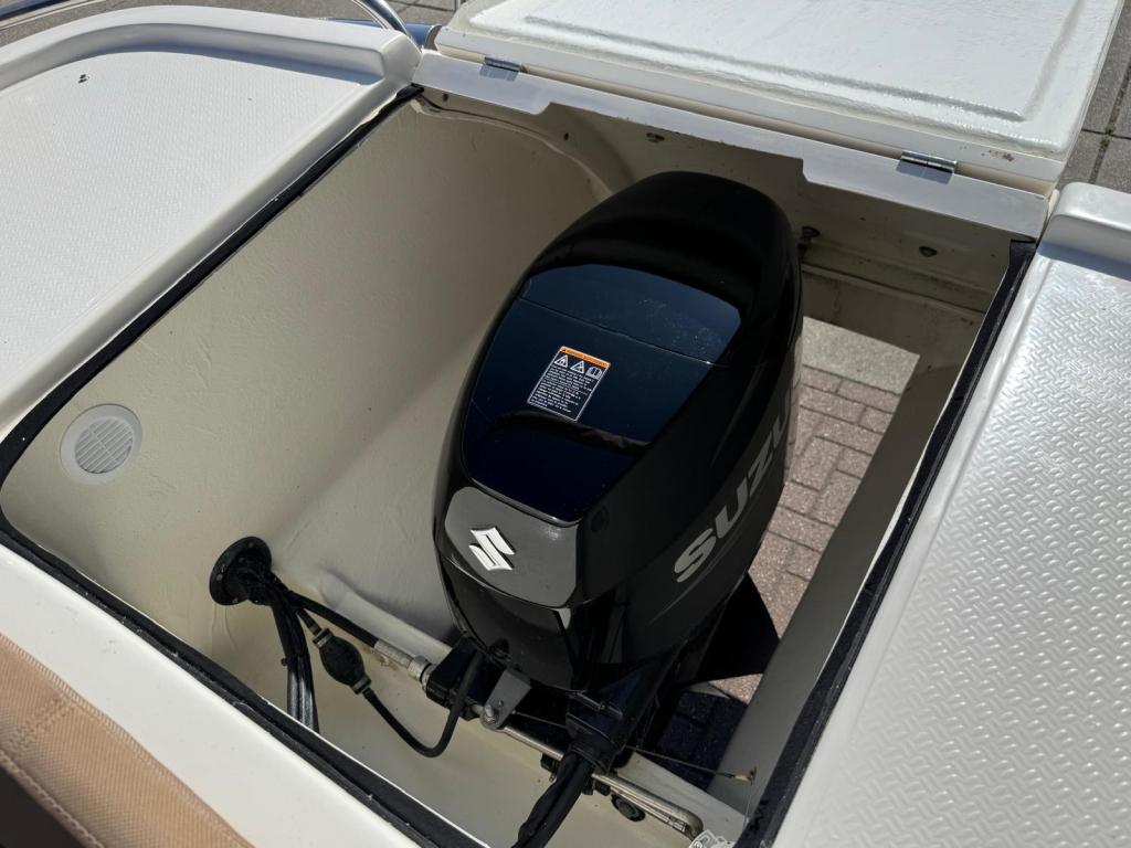 Primeur 715 Tender met Suzuki 40 pk