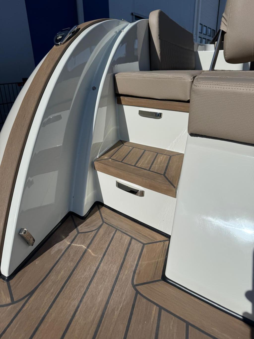 Antaris Sixty7 met Vetus 42 pk