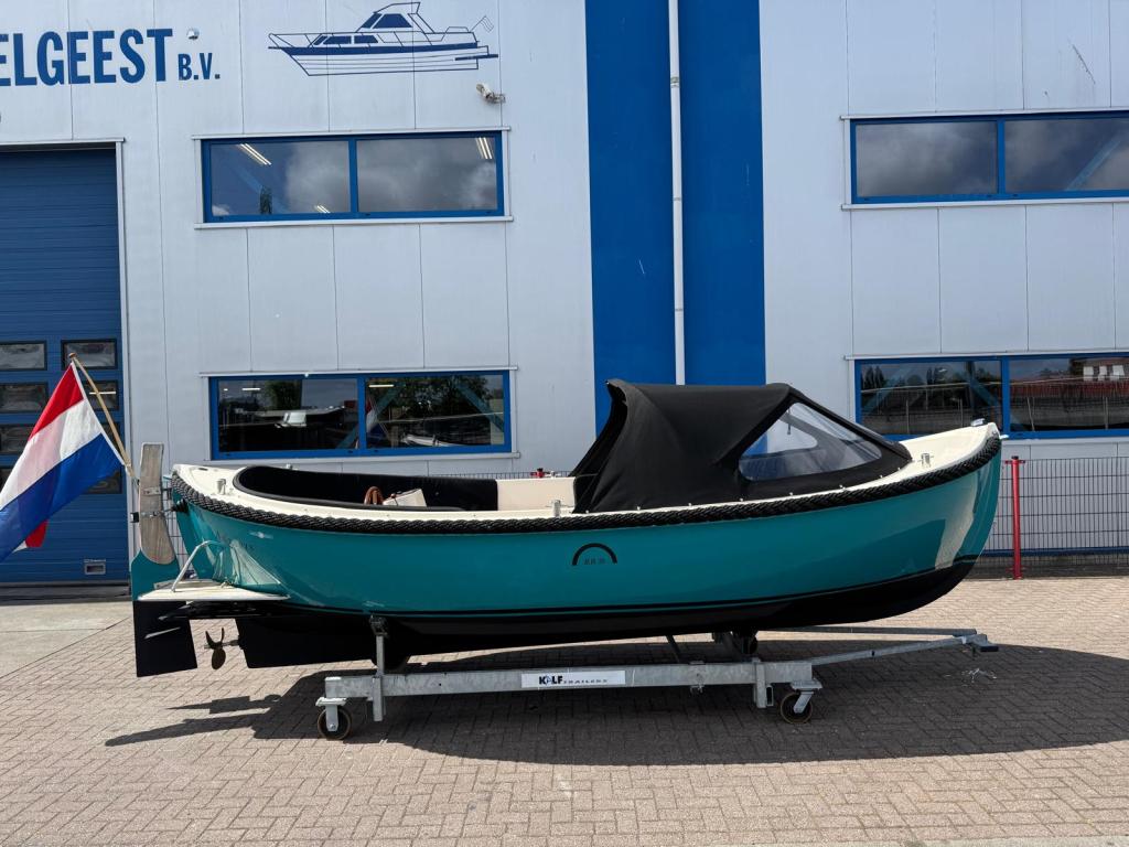 Antaris RB18 met Vetus 13pk