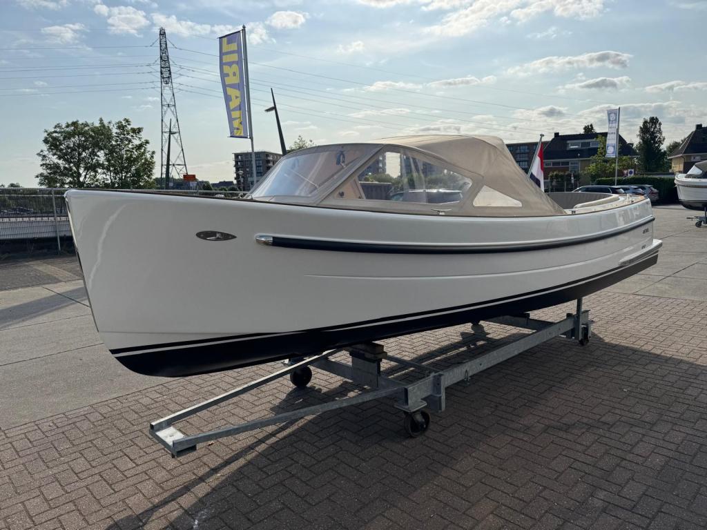 Antaris Fifty5 met Vetus 27pk