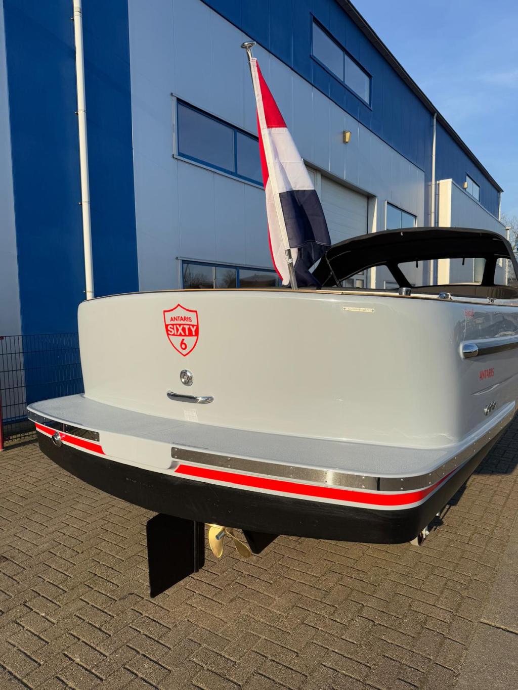 Antaris Sixty6 met Vetus 42 pk