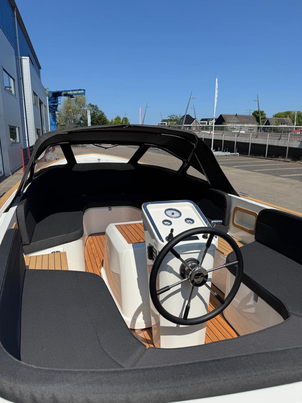 Antaris Fifty5 met Vetus 27pk