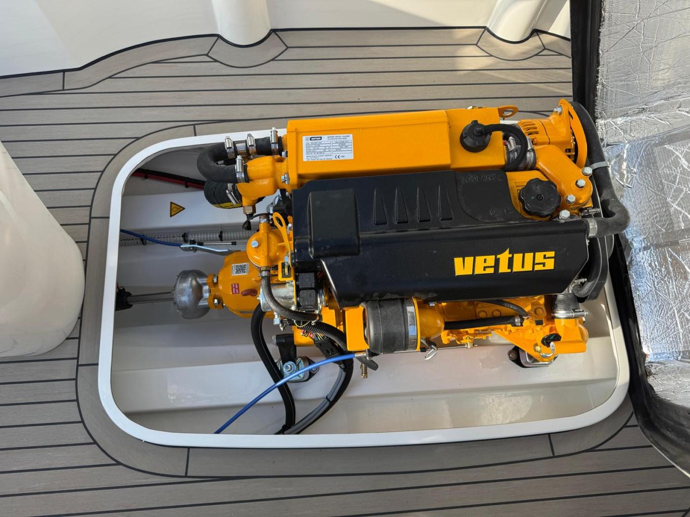 Antaris Sixty7 met Vetus 42 pk