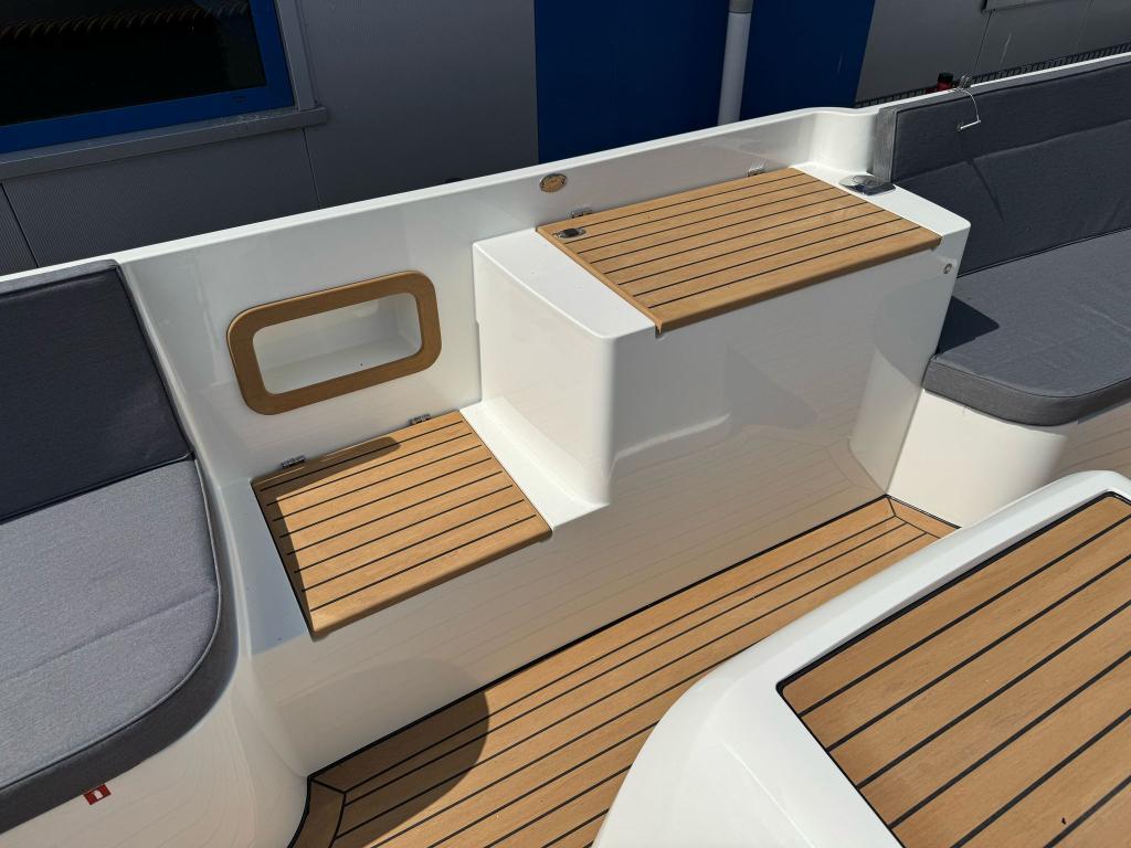 Maril 7NXT met Vetus 52pk (Demonstratiemodel)