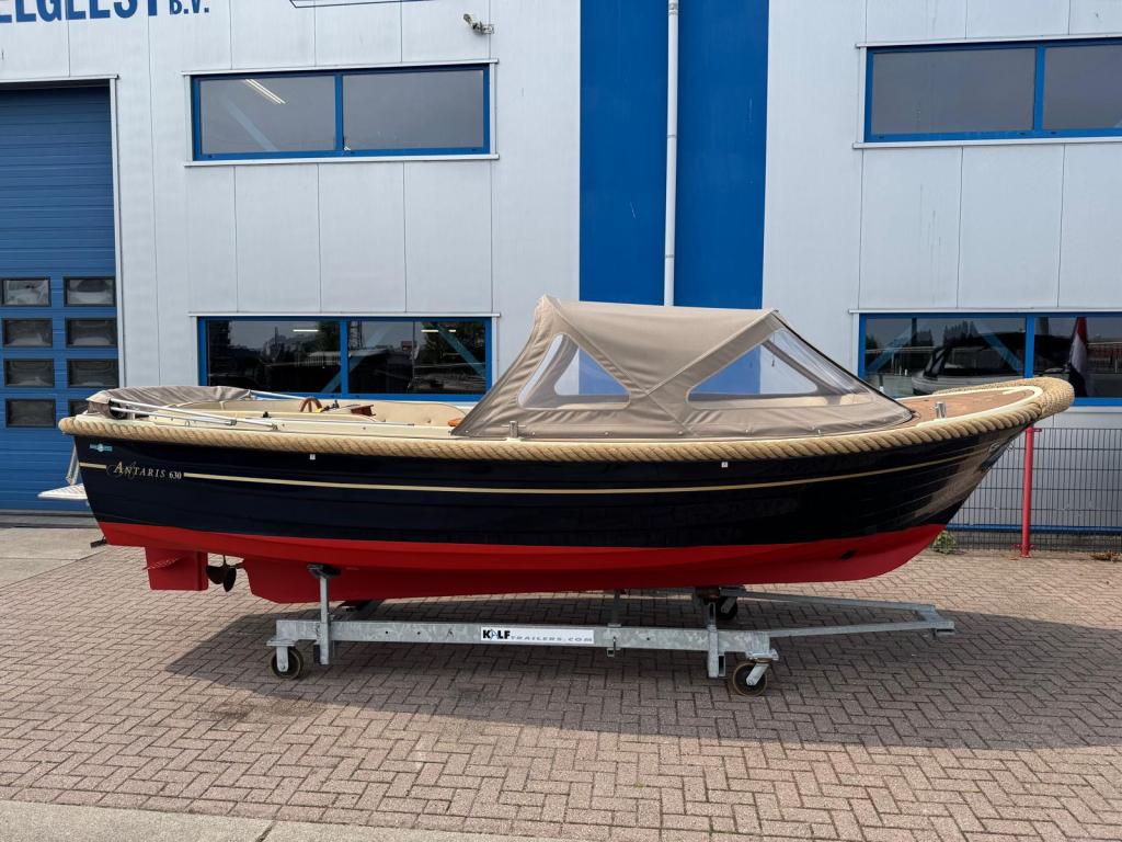 Antaris 630 Lounge Weekender met Vetus 25pk