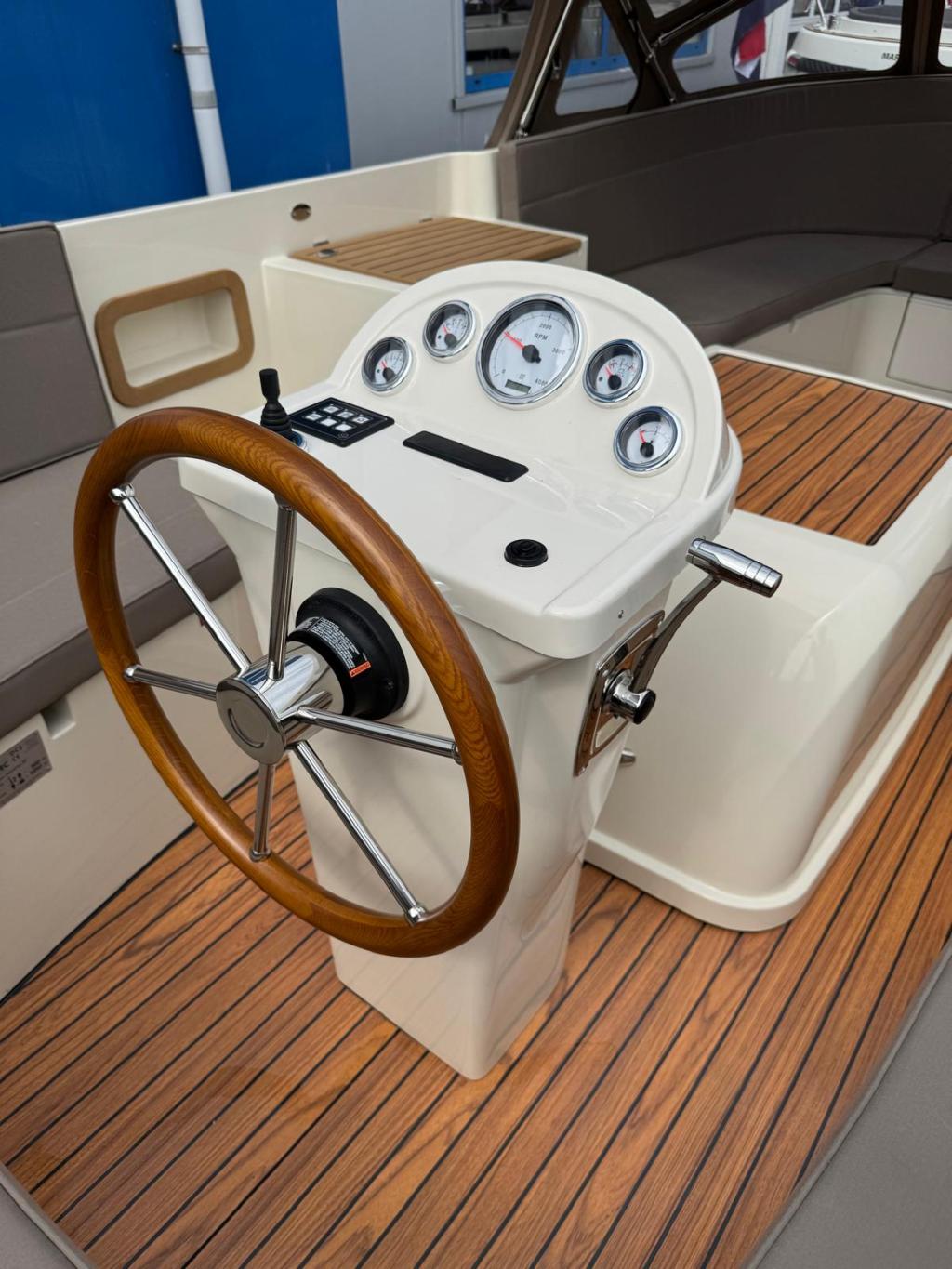 Maril 6Nxt met Vetus 42 pk