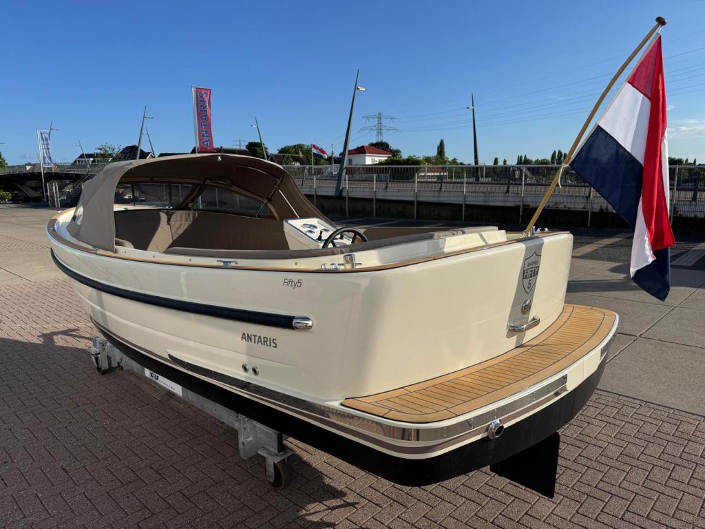 Antaris Fifty5 met Vetus 27 pk