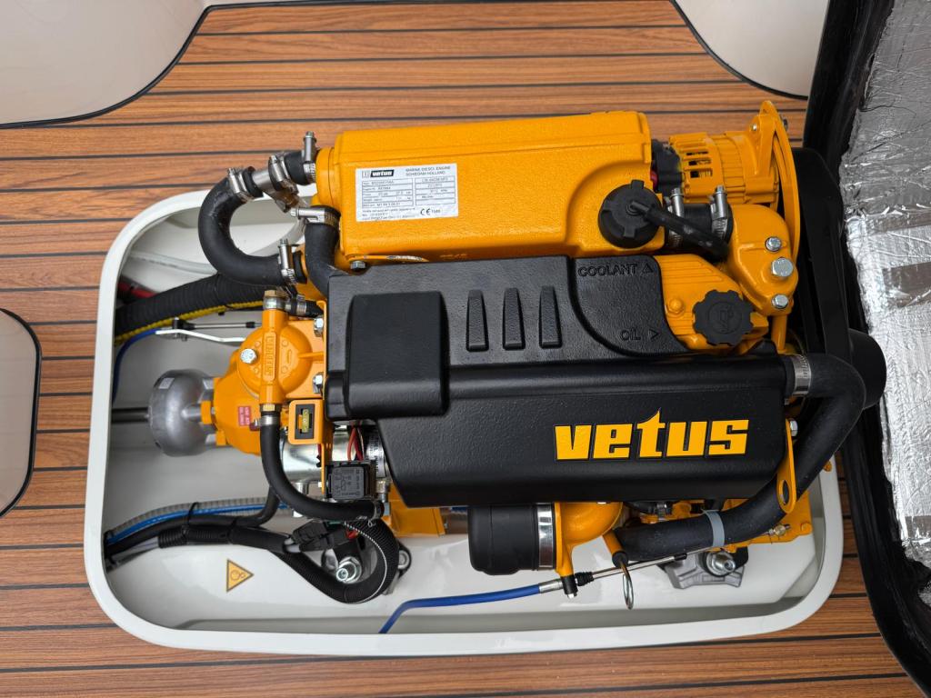 Antaris Fifty5 met Vetus 27pk