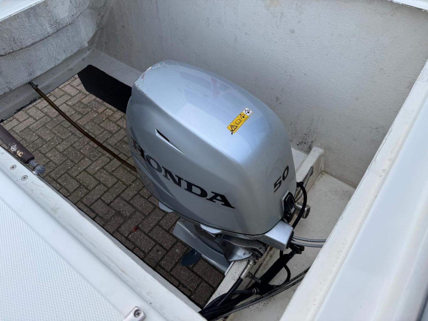 Maxima 720 met Honda 50 pk