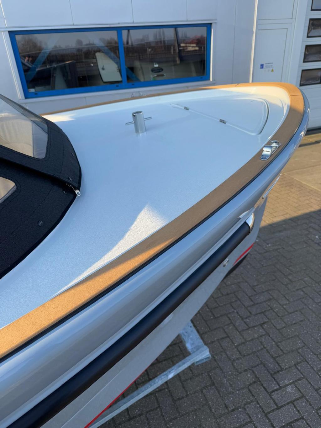 Antaris Sixty6 met Vetus 42 pk