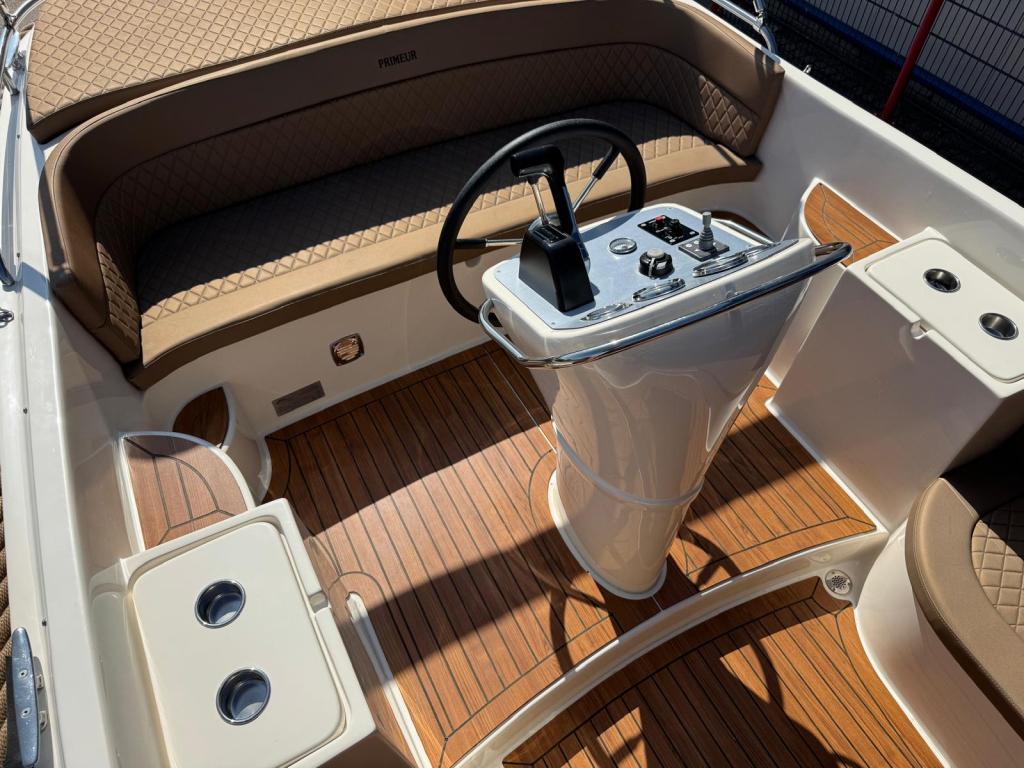 Primeur 715 Tender met Suzuki 40 pk