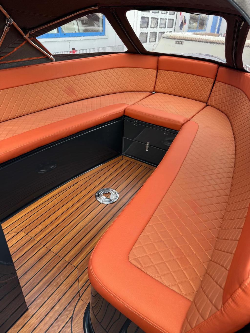 Maxima 600 met Suzuki 30 pk