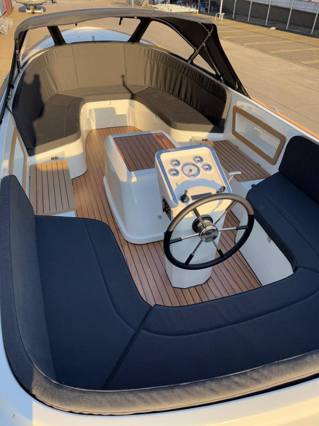 Antaris Sixty6 met Vetus 42 pk