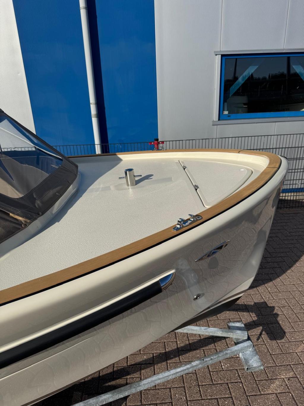 Antaris Fifty5 met Vetus 27 pk
