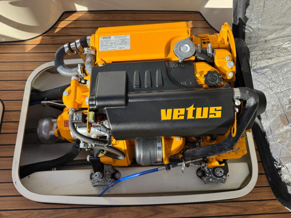 Antaris Fifty5 met Vetus 27pk