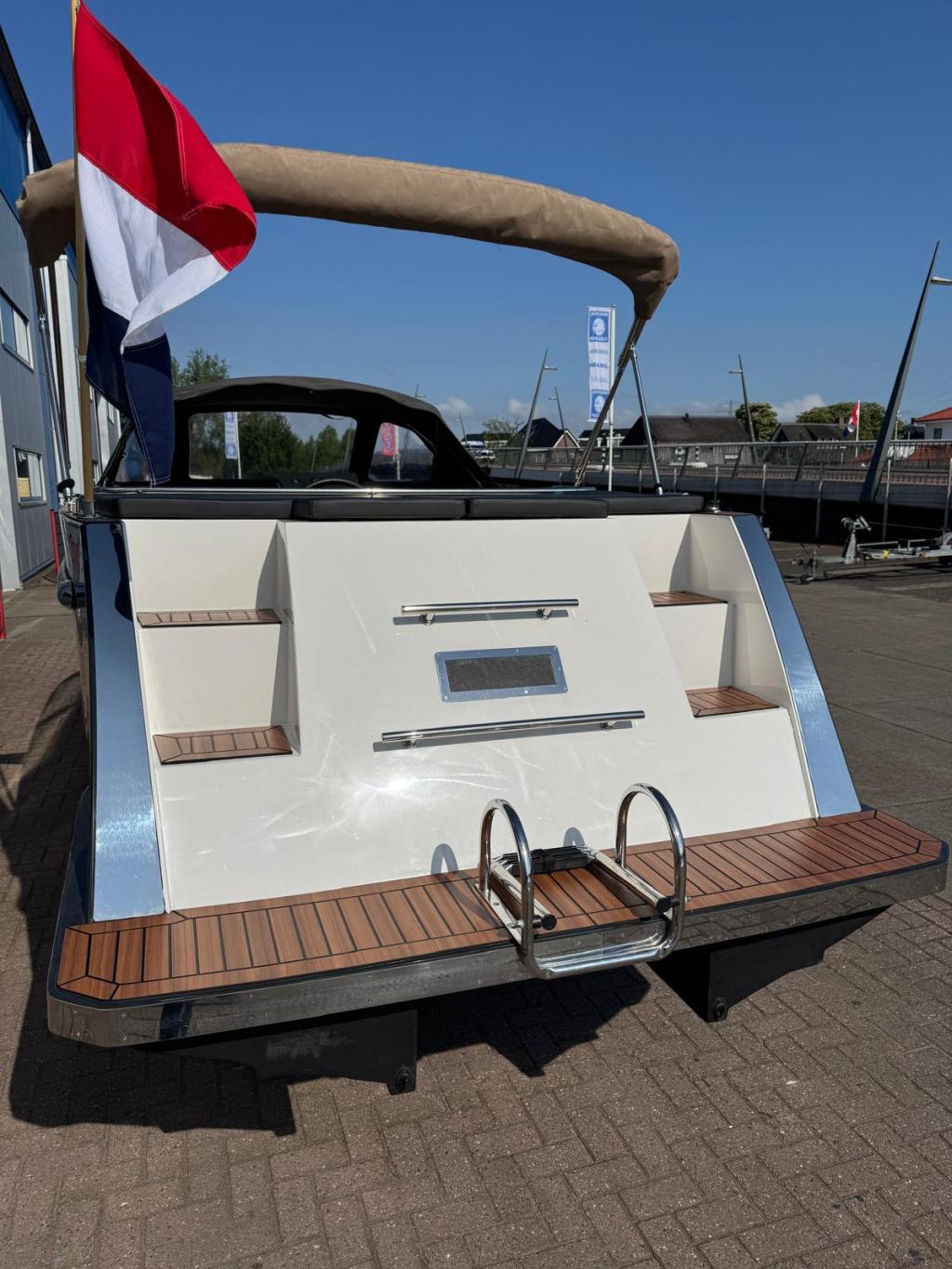 Maxima 730 met Honda 30pk