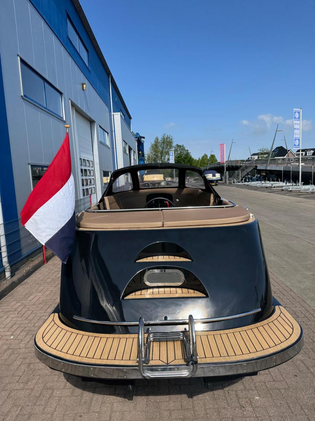 Maxima 620 met Suzuki 30pk