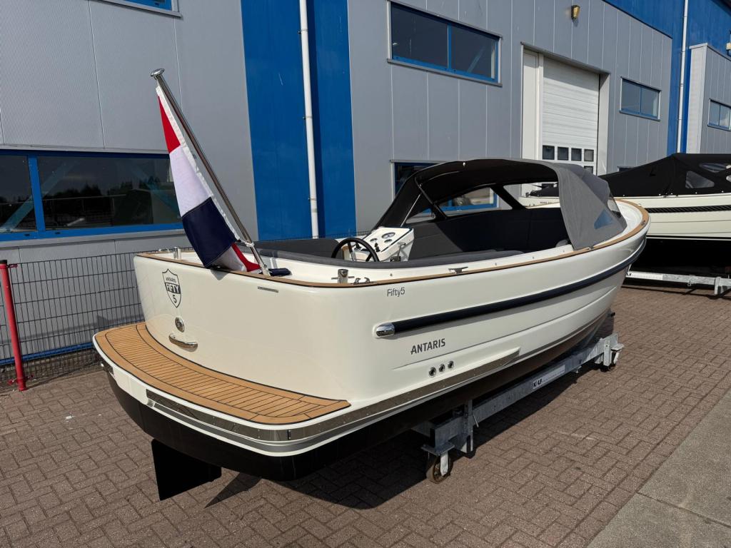 Antaris Fifty5 met Vetus 27pk