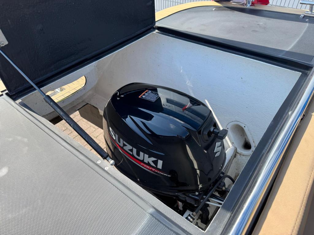 Maxima 620 met Suzuki 30pk