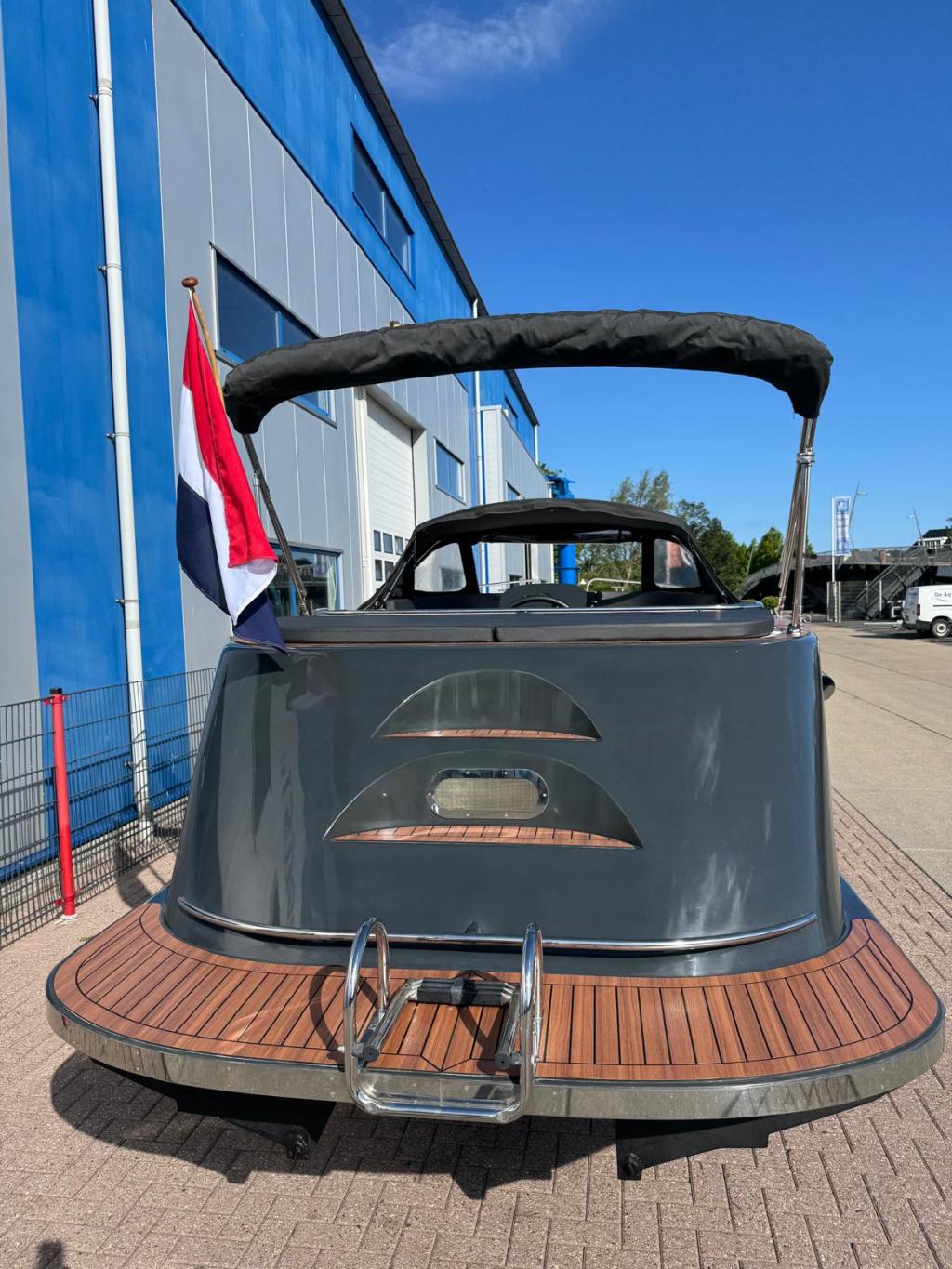 Maxima 720 Retro met Honda 30 pk