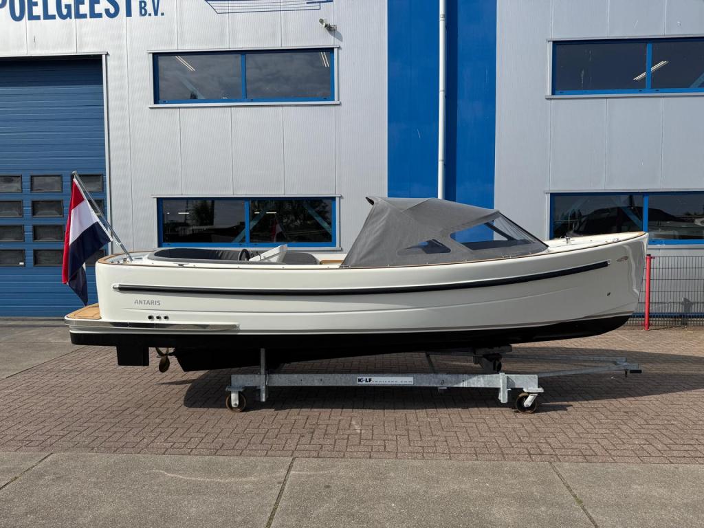 Antaris Fifty5 met Vetus 27pk