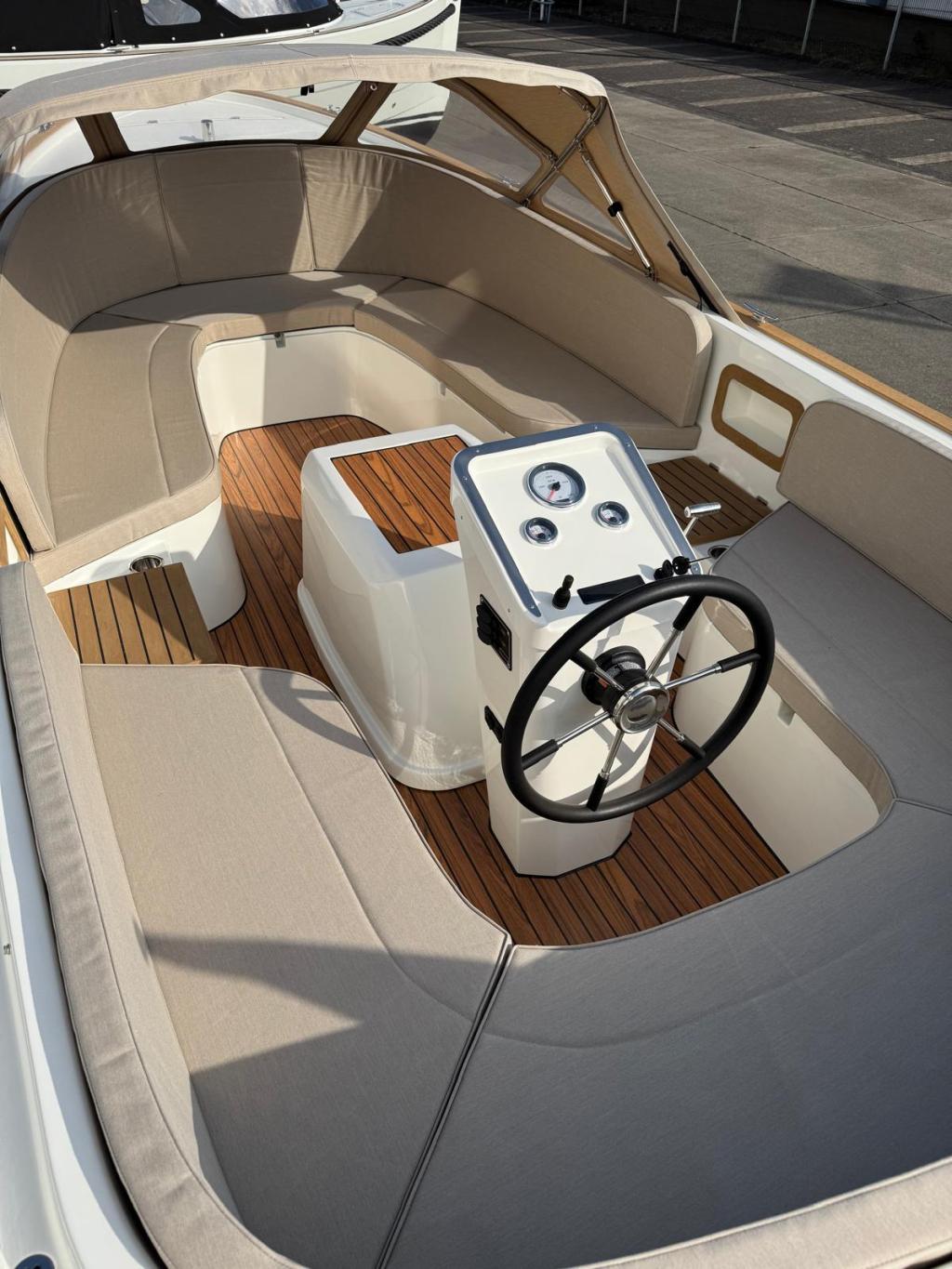 Antaris Fifty5 met Vetus 27pk