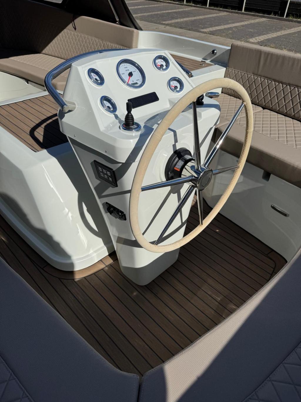 Antaris Sixty7 met Vetus 42 pk