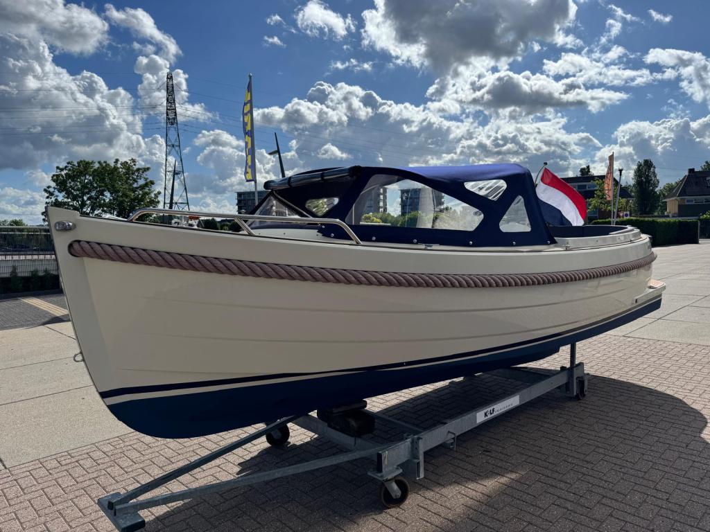 Maril 6Nxt met Vetus 33 pk