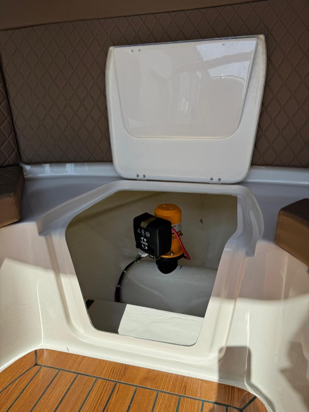 Primeur 715 Tender met Suzuki 40 pk