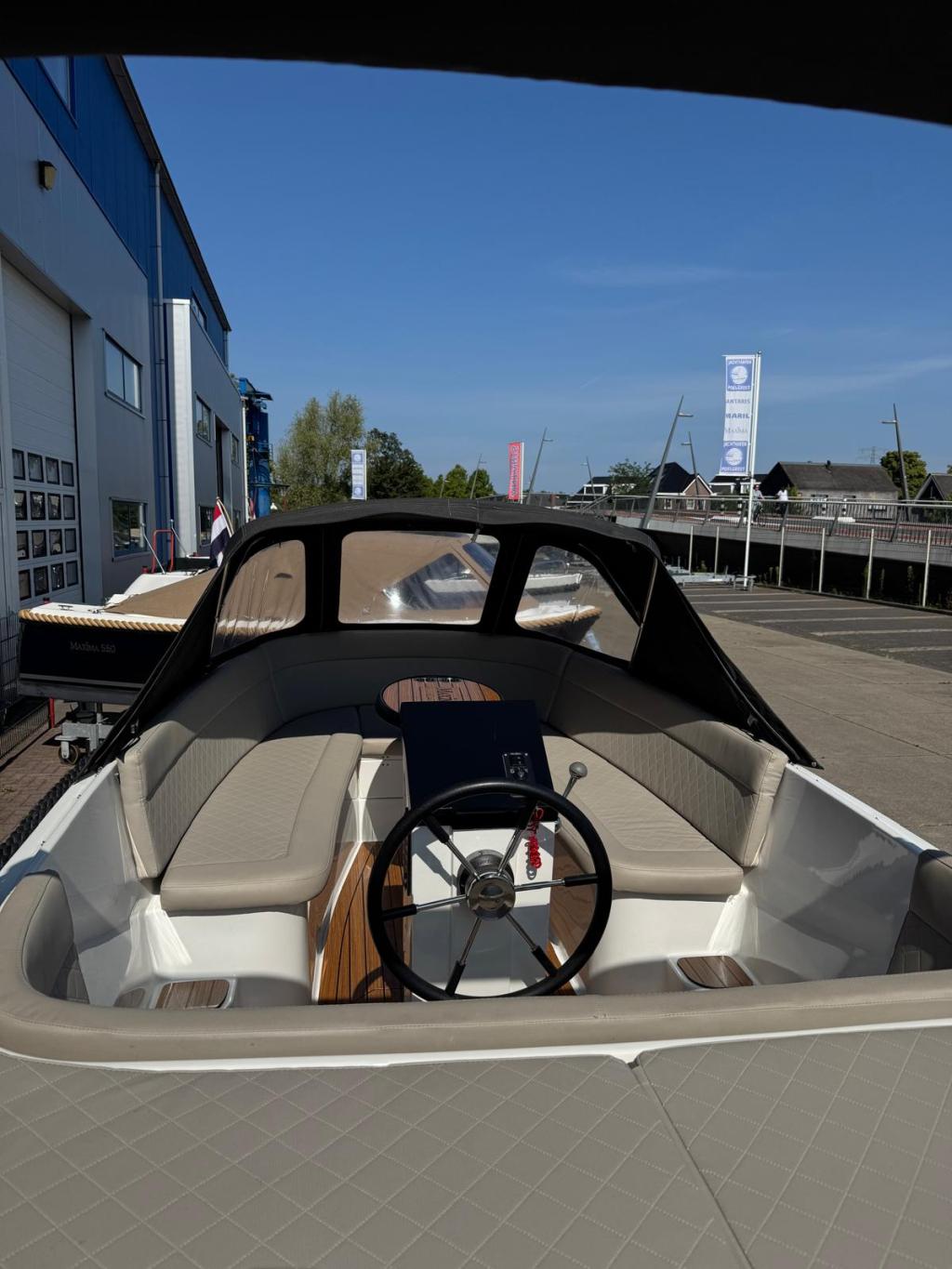 Maxima 600 met Honda 20pk