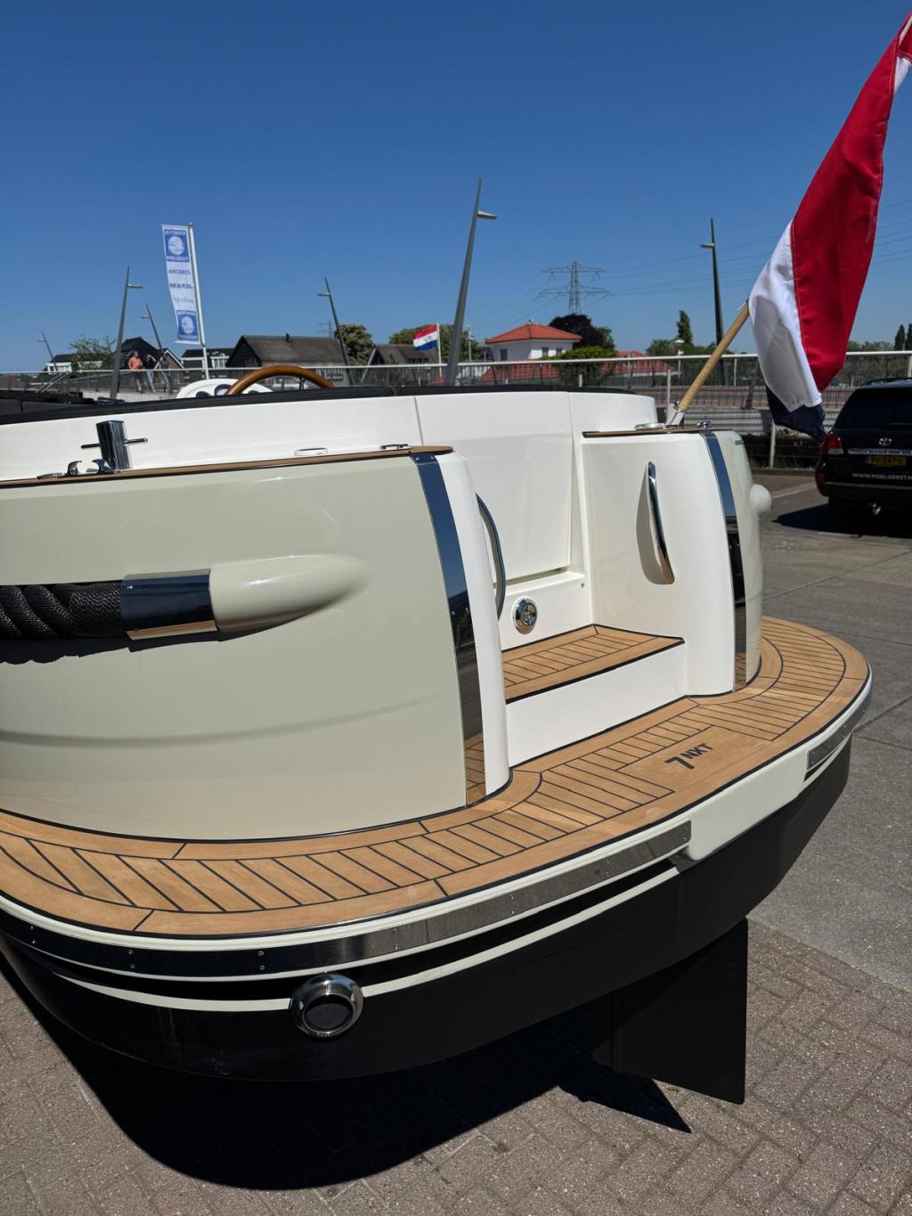 Maril 7NXT met Vetus 52pk (Demonstratiemodel)