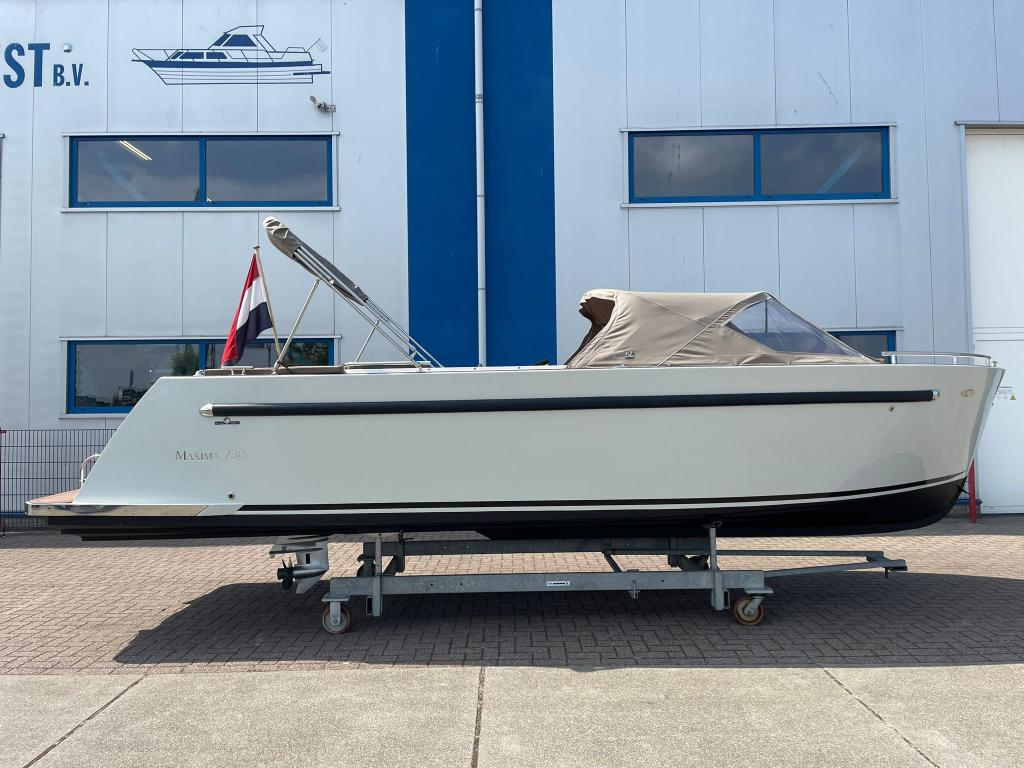 Maxima 730 met Honda 30pk