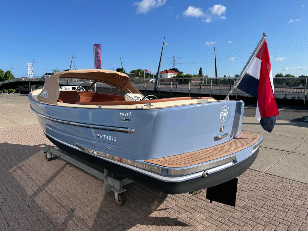 Antaris Fifty5 met Vetus 27pk
