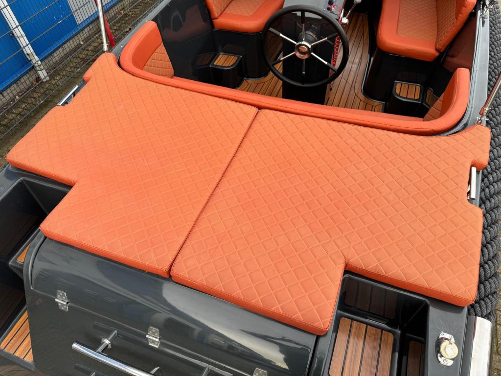 Maxima 600 met Suzuki 30 pk