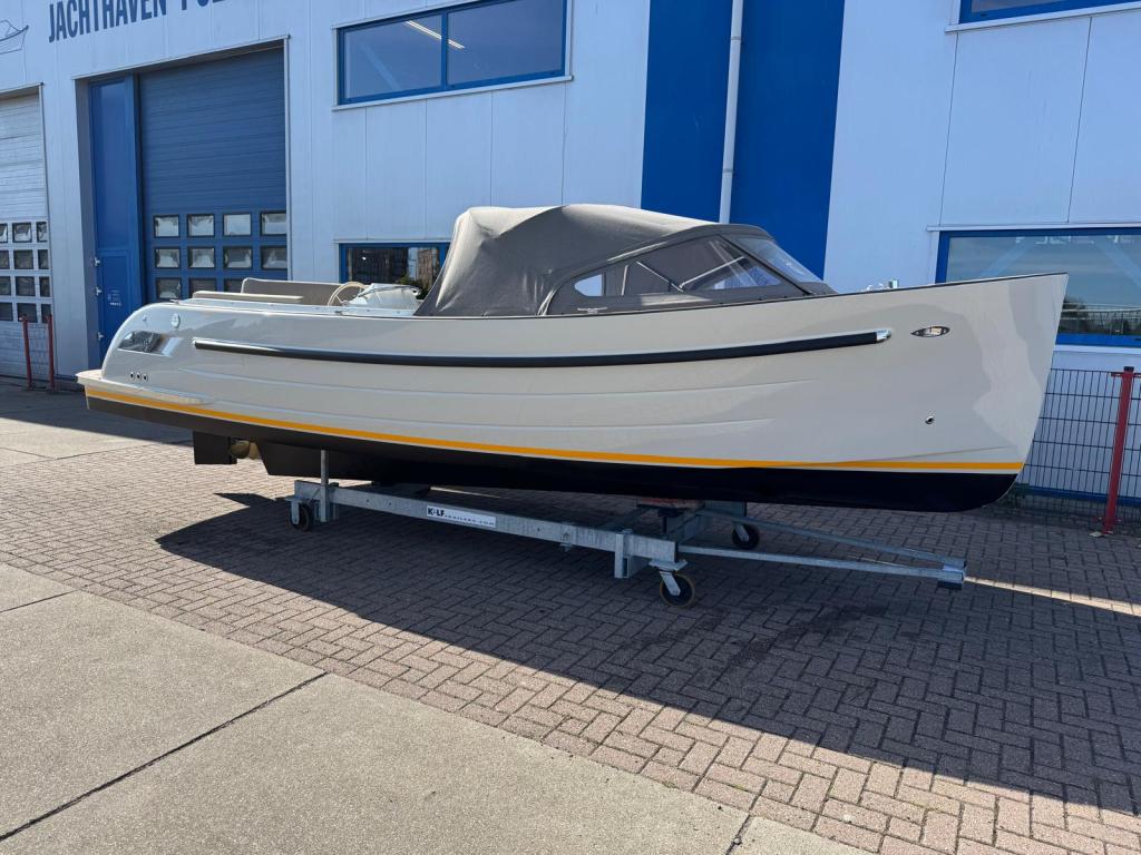 Antaris Sixty7 met Vetus 42 pk