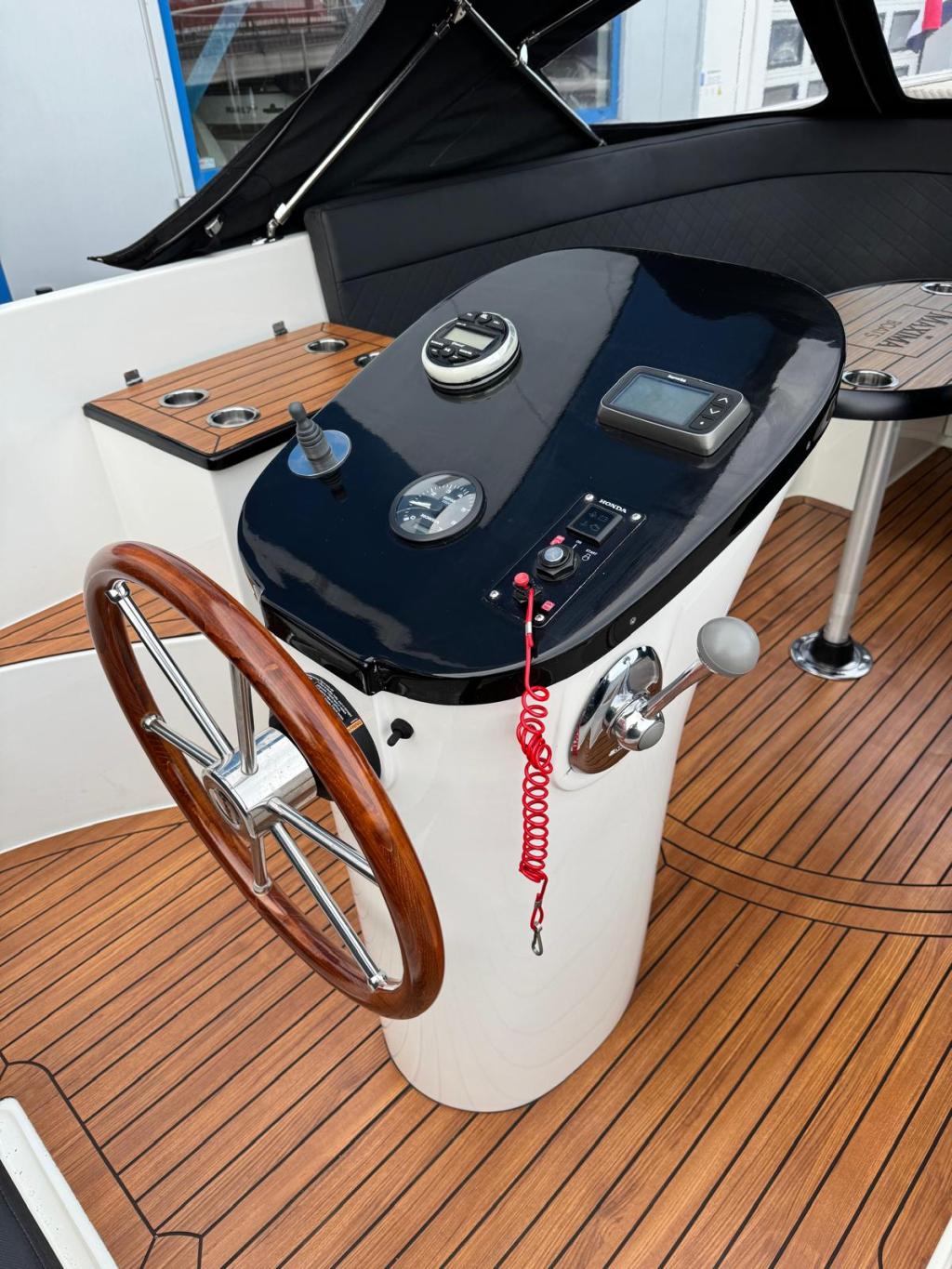 Maxima 720 met Honda 50 pk