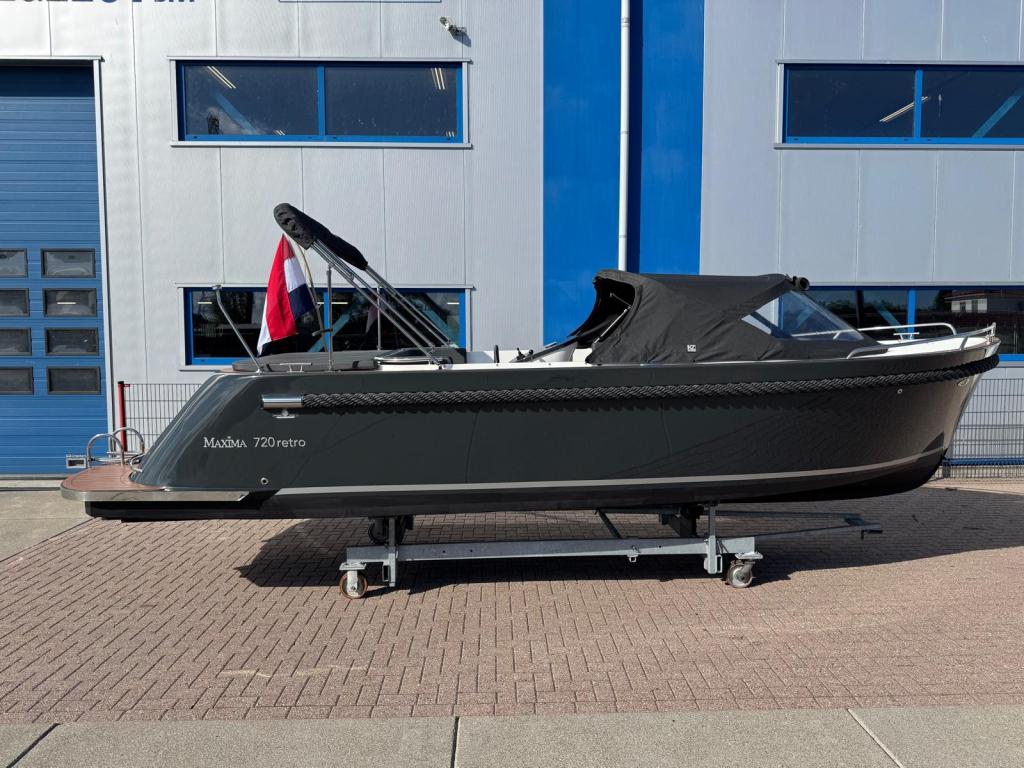 Maxima 720 Retro met Honda 30 pk